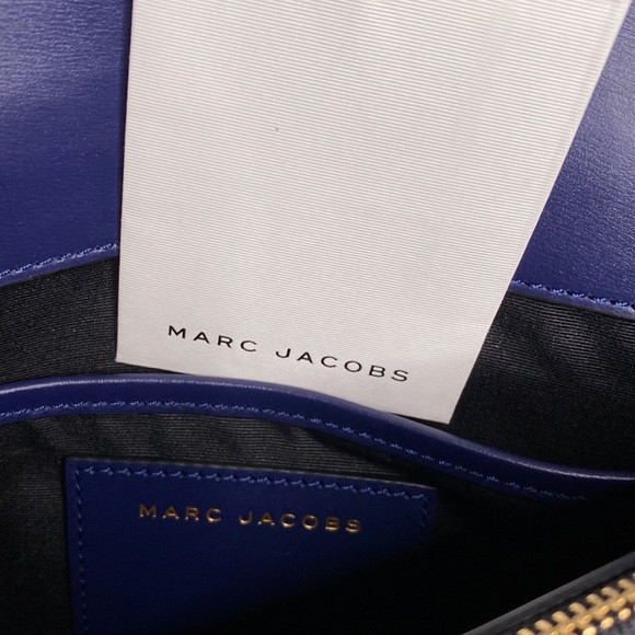 Marc Jacobs Leather Madison Large Shoulder Bag in Midnight Blue with Strap - Picture 10 of 16